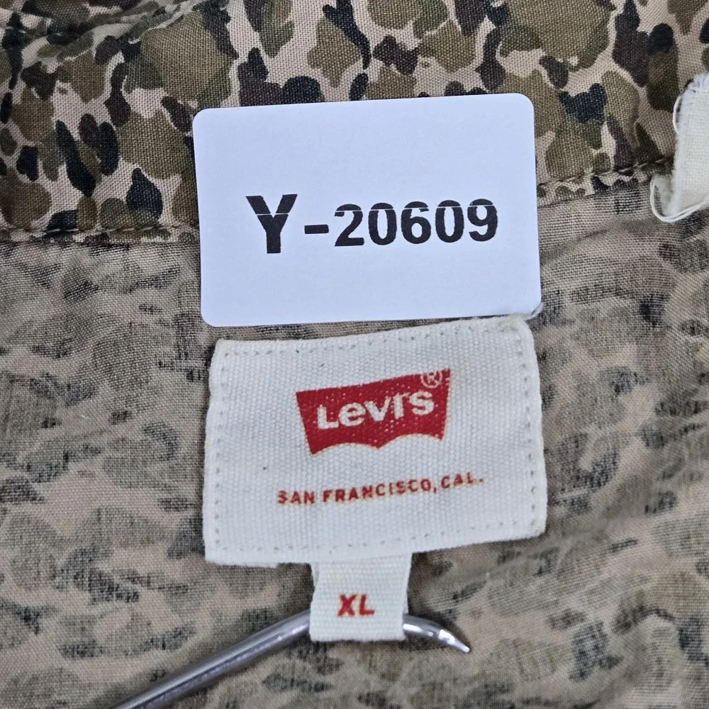 Levi's Men Button Up Shirt‎ XL Tan Camouflage Short Sleeve